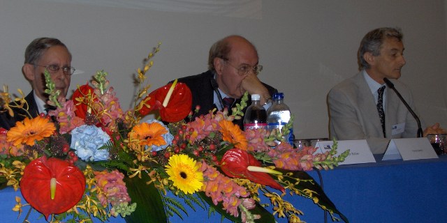 Theodor Bühler, lawyer (CH), Franco Santini, Chairman CEN/TC 319 (IT) and Graziano Perotti, Festo CTE (IT).