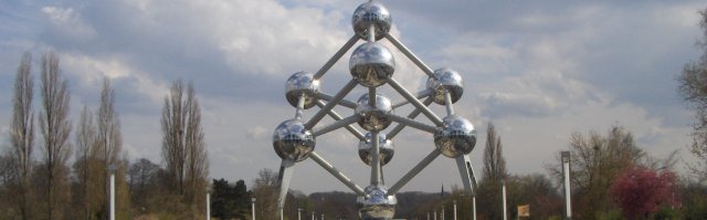 Atomium - built by the Architect André Waterkeyn in 1958 for the Universal Exhibition.<BR>
 Opening: 17 April 1958